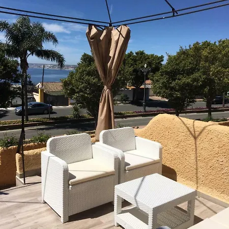Beach Bungalow Port,Free Parking-3
