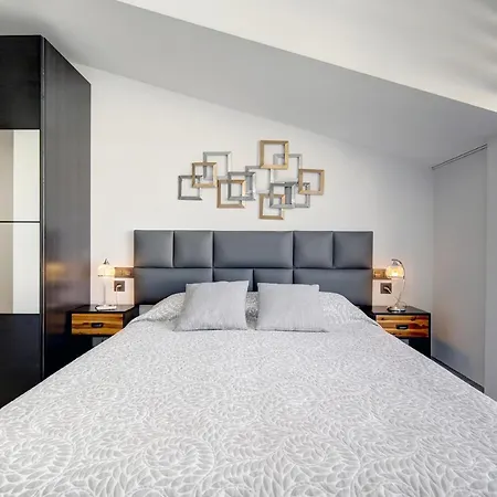 Penthouse Deluxe, Carolina Park, Marbella-3