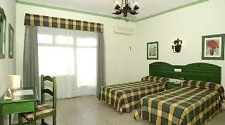 Hotel Kross Ntra. Sra. De La Victoria Rincón de la Victoria