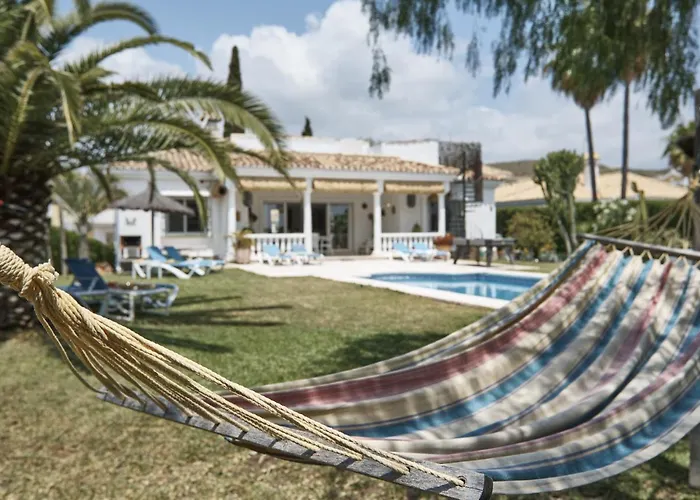 Villa Pinsapo Estepona mit Pool