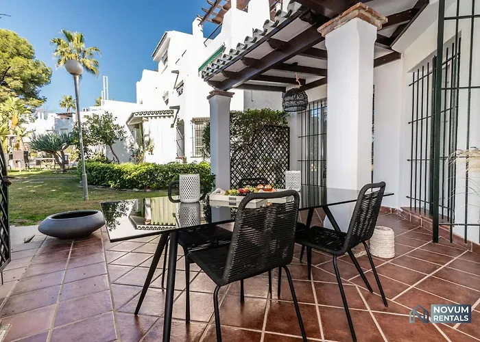 Huisdiervriedelijke Top Renovated 3-Bdrm Townhouses With Pool, Bbq & Rooftop Terraces Marbella