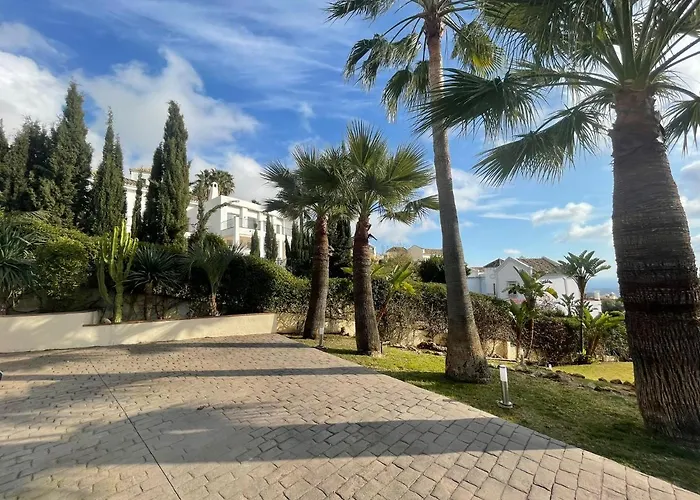 Villa Olga Marbella- Golden Mile -Breathtaking Sea View- Private Pool Privée