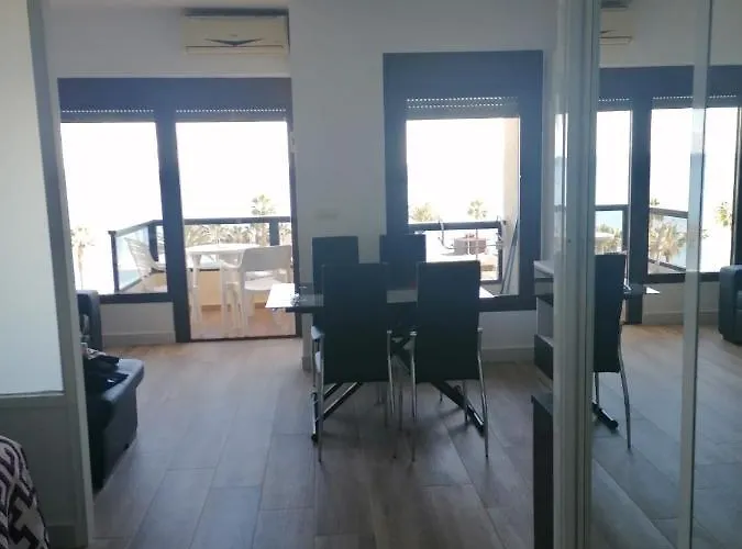 Apartamento-Estudio First Line Of The Beach Malaga -Benalmádena