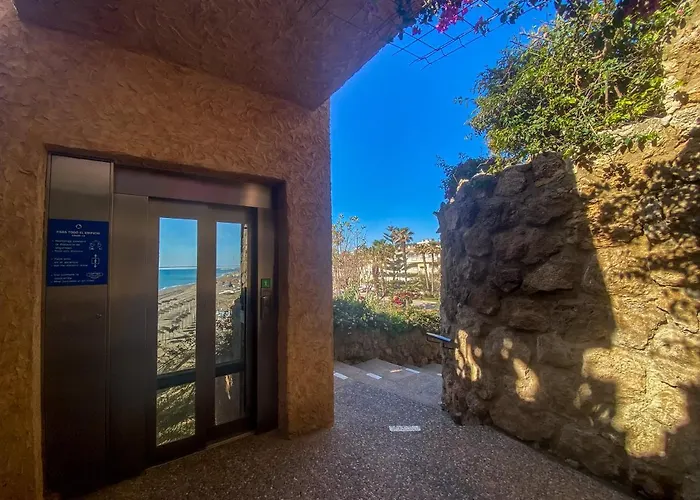 Vista Al Mar, Wifi, Terraza Y Piscina Apartamento Torremolinos aceita animais de estimação