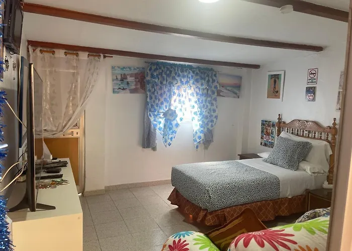 Pension Los Faroles Fuengirola