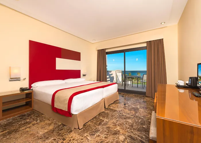 Estepona hotels near Plaza Doctor Arce