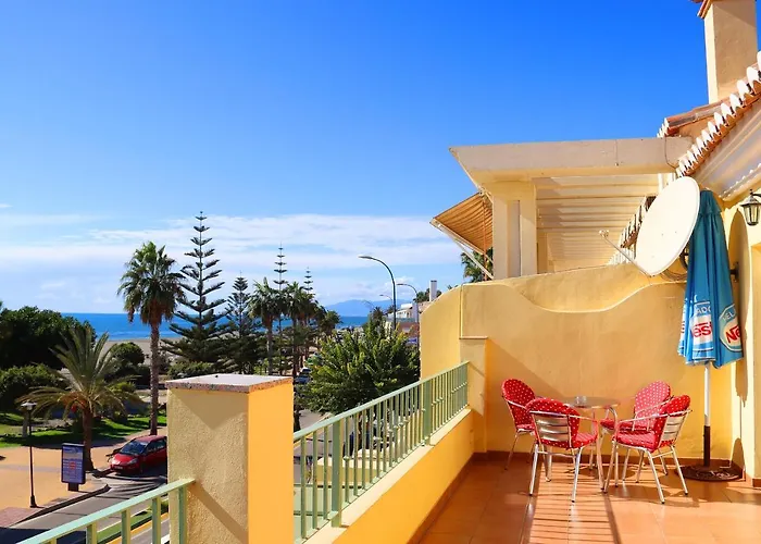 Hoteles en Benajarafe