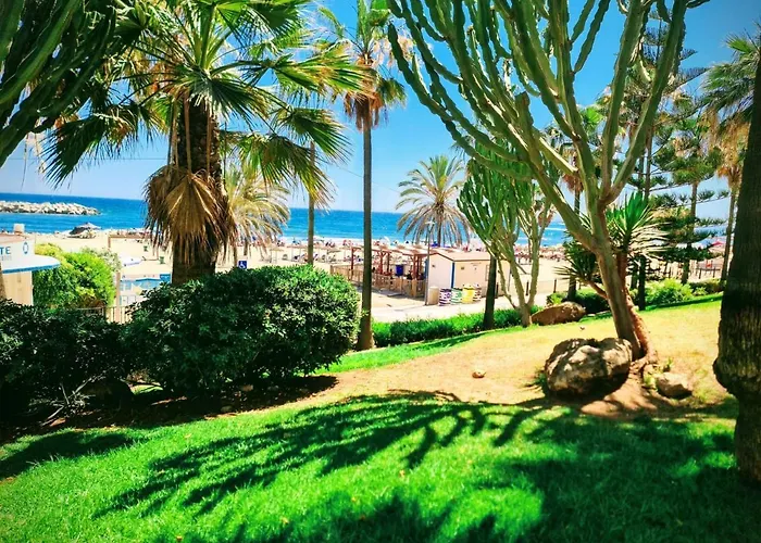 Room In Guest Room - Private Room With Beautiful Sea View Marbellac