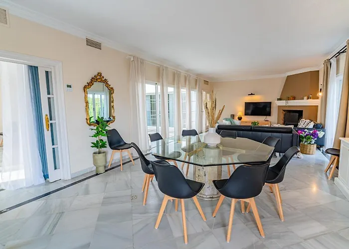Lirios Village Marbella - Private Villas, Unbeatable Location, Heated Pools