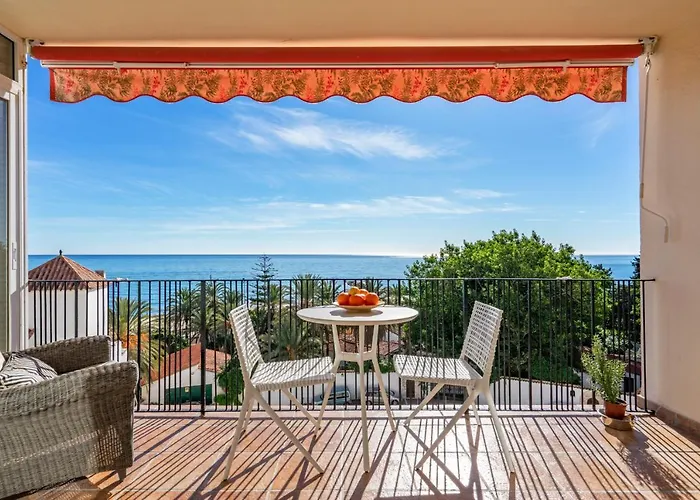 Lovely Beachfront Flat With Sunny Balcony Ref 40 Fuengirola che accetta animali