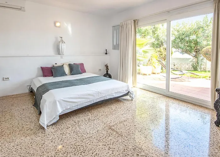 Awesome Home In Mijas Costa With 4 Bedrooms, Wifi And Private Swimming Pool La Cala De Mijas