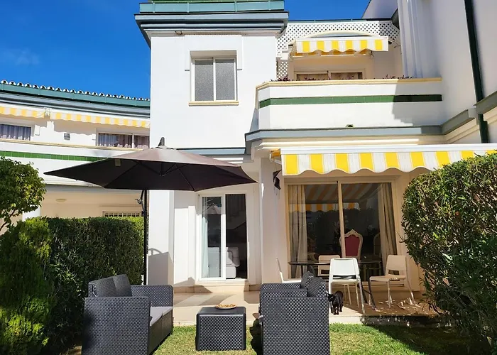 Haustierfreundliches Villa Dazzon Inspired Living Estepona