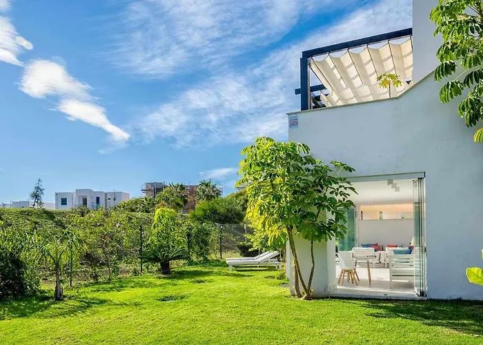 Marbella Golf & Beach, Santa Clara By Houselogy