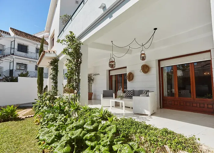 Villa In Fuengirola Center New Salt Water Pool