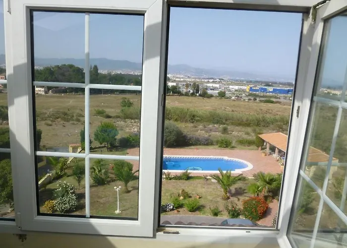 Amazing Home In Torremolinos With 5 Bedrooms, Wifi And Outdoor Swimming Pool