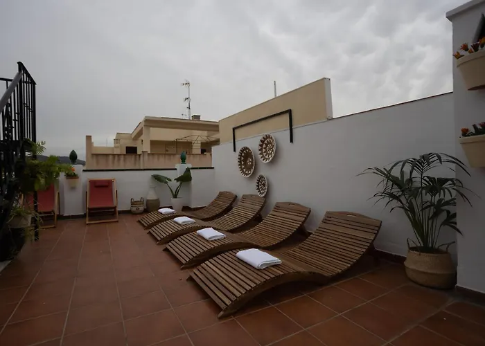 Naim Guest House Nerja