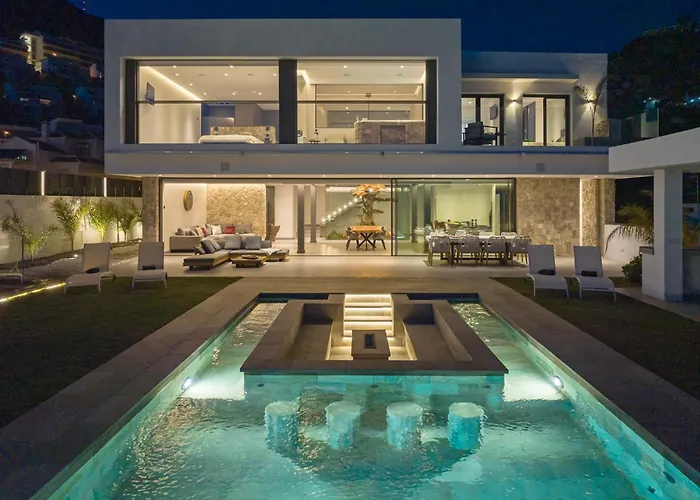 Benalmadena Stupa Luxury Villa