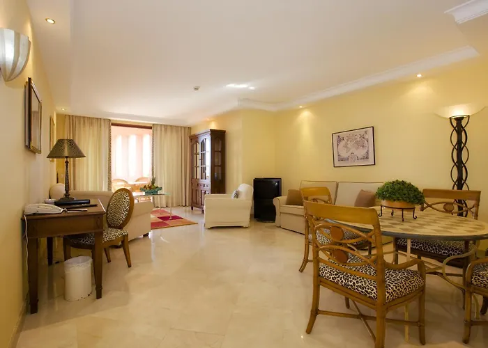 Bahia Beach Apartments Estepona