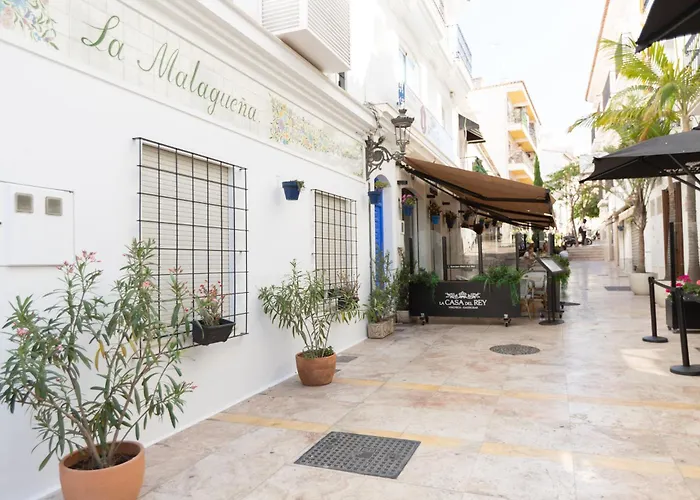 Estepona hotels near Laguna Village Shopping Centre