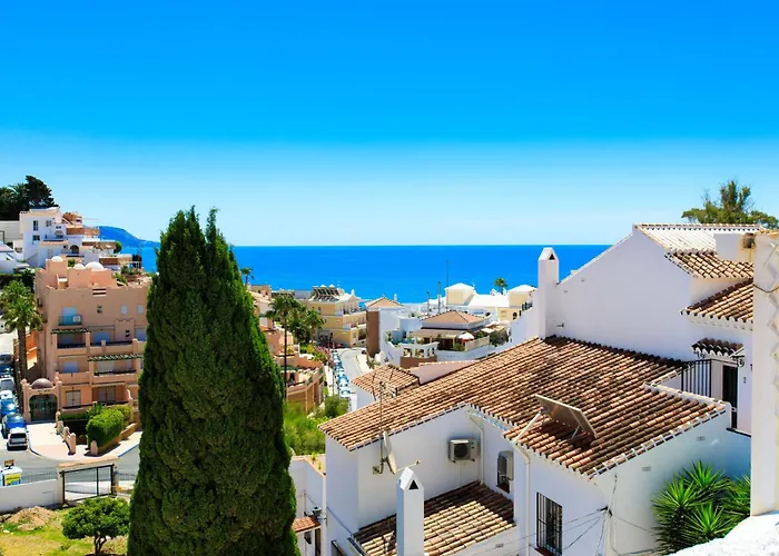Holiday Home Amanda By Interhome Nerja met een Zwembad