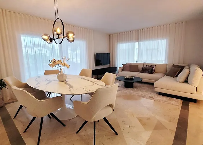 Apartment In El Presidente Beach Side New Golden Mile Estepona acceptant les animaux