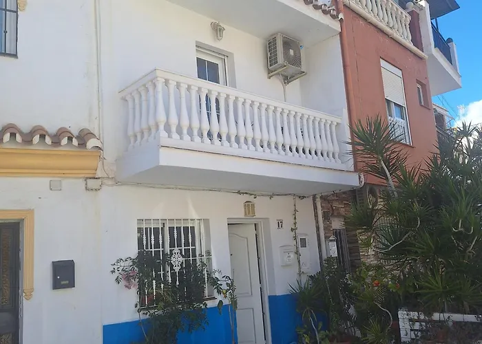 Private Private Townhouse With Roof Terrace Close To The Beach Malaga