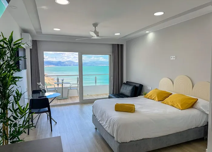 Spectacular Sea Views Torremolinos Apartamento aceita animais de estimação