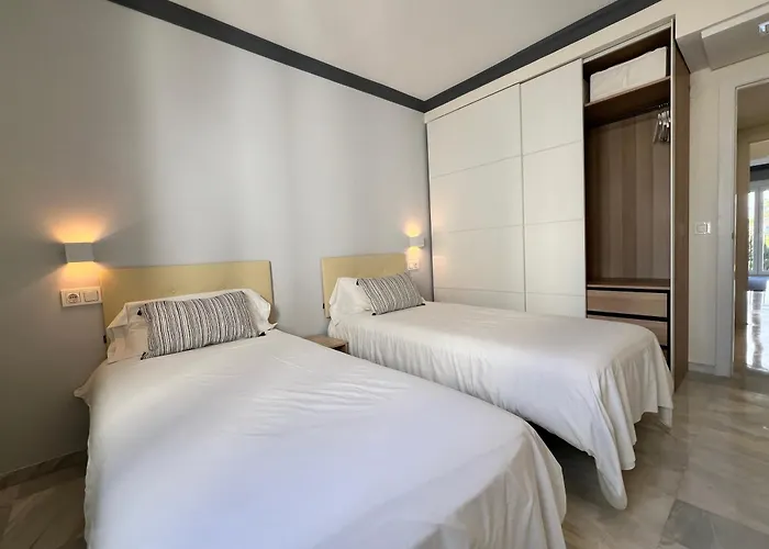 Jardines Del Puerto Apartment For Up To 6, Totally Refurbished 2025, Gardens, Pools, Garage, Wifi Marbella