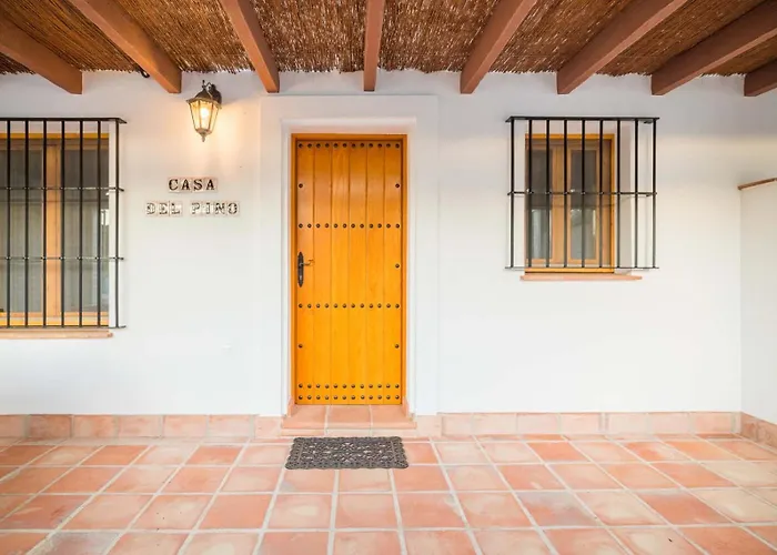 Casa del Pino by Rosas Cantares Pizarra