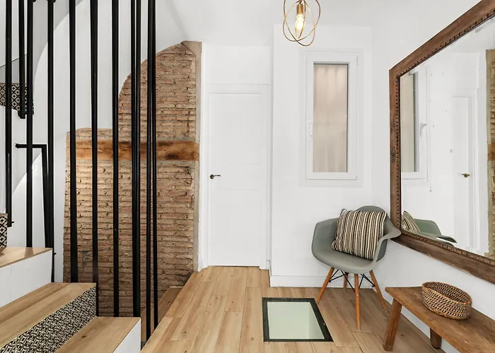 Private Sunny Rooftop House In Malaga Old Town, Walk Everywhere Privée