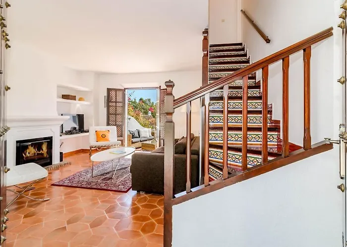 En- Cozy Andalusian Style Townhouse In Marbella Villa