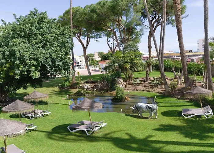 Torremolinos hotels near Mini Golf Park