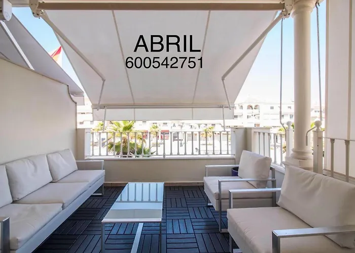 Abril Plaza De Espana Boutique Nerja