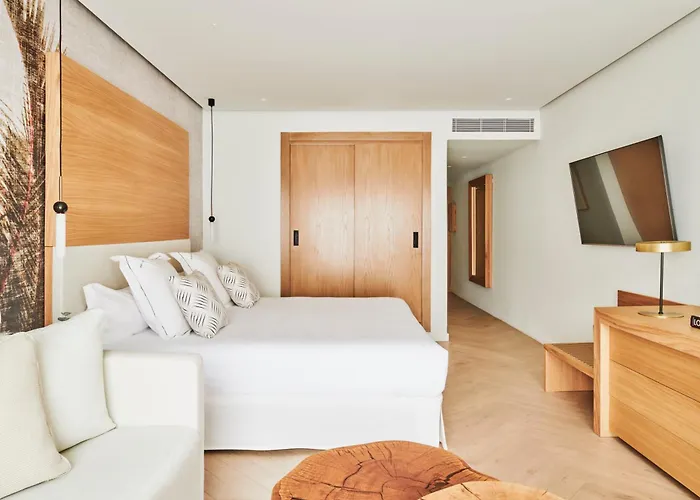 Marbella Lodging 