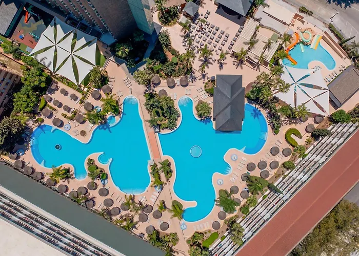 Torremolinos hotels near Plaza de la Nogalera