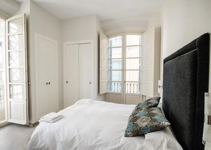 Apartamentos Pinar Malaga Centro - Carreteria
