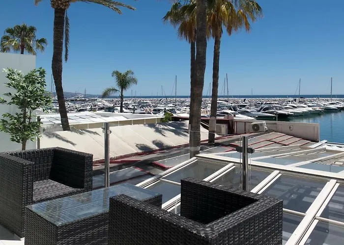 Haustierfreundliches Ferienwohnung Front Port Line Sleeps 6 Marbella