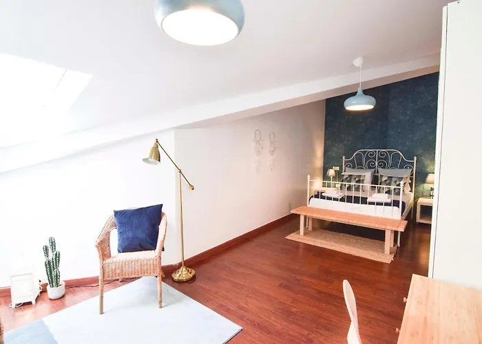 Boutique Apartamento Letmalaga Economy Bishop Orchard